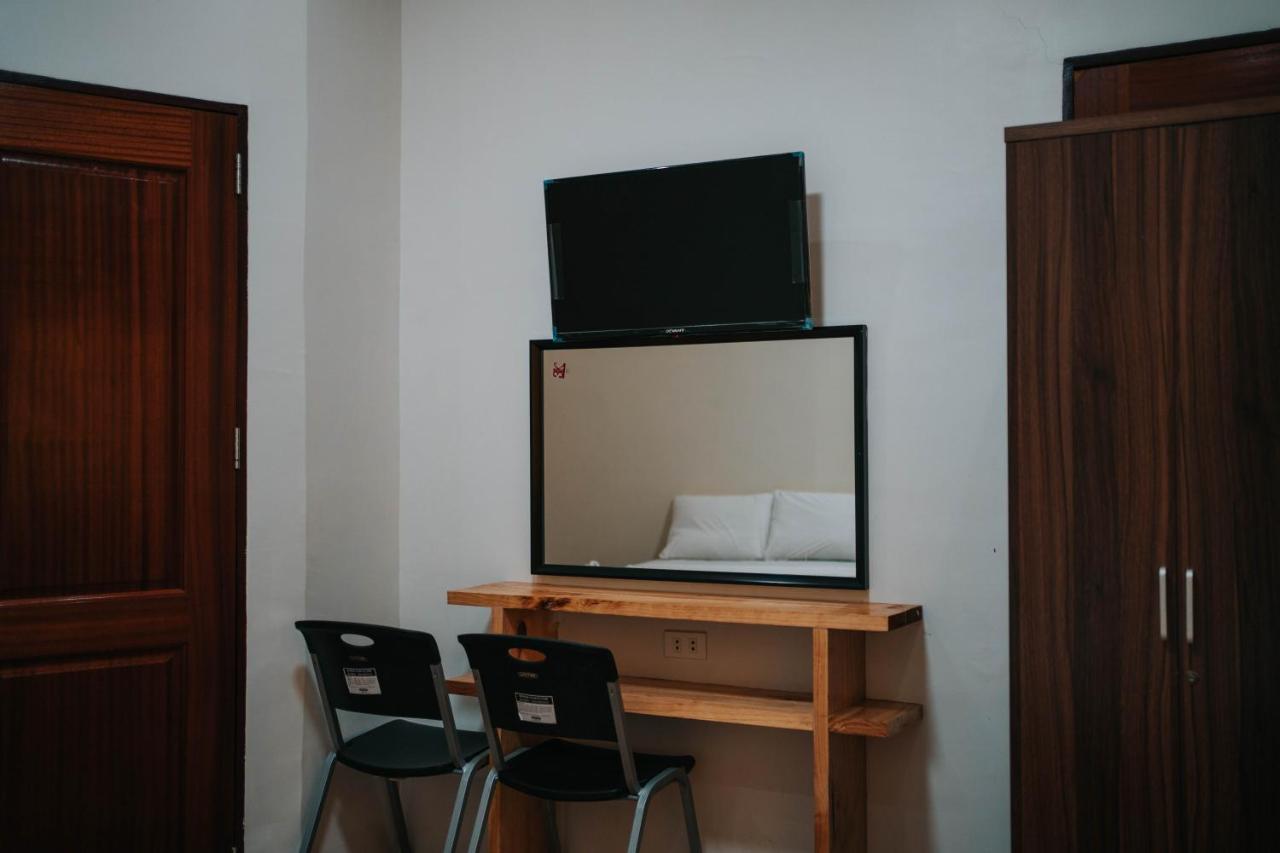 4K'S Pension House By Cocotel - Fully Vaccinated Staff Cebu Екстер'єр фото